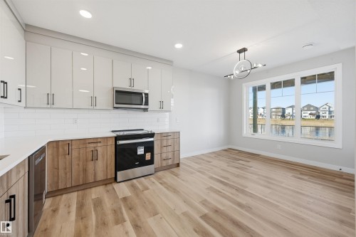 19034 20A Ave, Edmonton, AB - Indoor Photo Showing Kitchen With Upgraded Kitchen