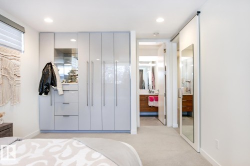 9739 145 Street, Edmonton, AB - Indoor