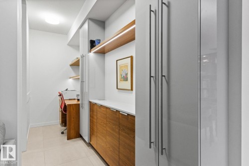 9739 145 Street, Edmonton, AB - Indoor