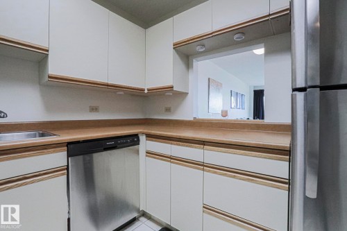 2103 10011 123 Street, Edmonton, AB - Indoor Photo Showing Kitchen