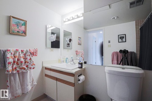 2103 10011 123 Street, Edmonton, AB - Indoor