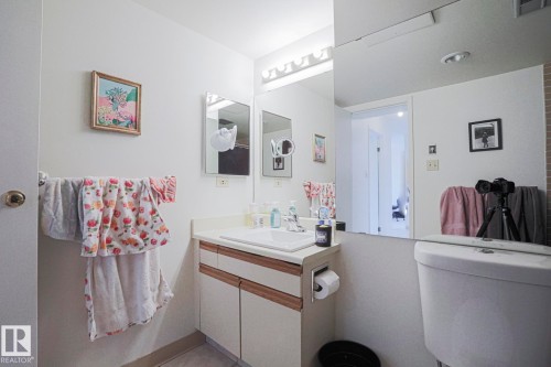 2103 10011 123 Street, Edmonton, AB - Indoor Photo Showing Bathroom