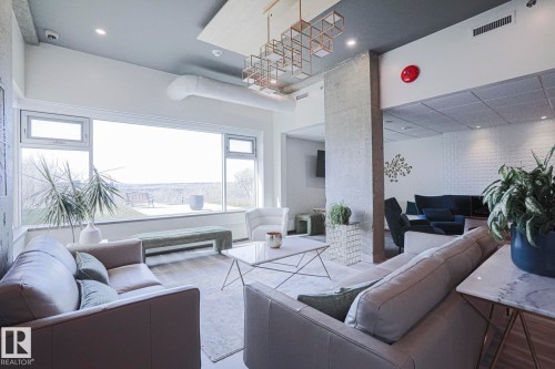 2103 10011 123 Street, Edmonton, AB - Indoor Photo Showing Other Room