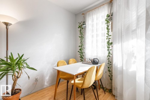 3 9856 83 Avenue, Edmonton, AB - Indoor