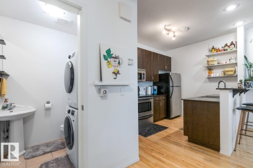 3 9856 83 Avenue, Edmonton, AB - Indoor Photo Showing Laundry Room
