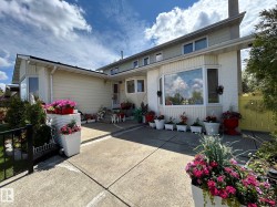 11539 40 Avenue  Edmonton, AB T6J 0R7