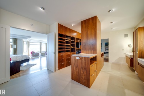 28 Riverside Crescent, Edmonton, AB - Indoor