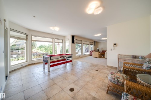 28 Riverside Crescent, Edmonton, AB - Indoor Photo Showing Living Room