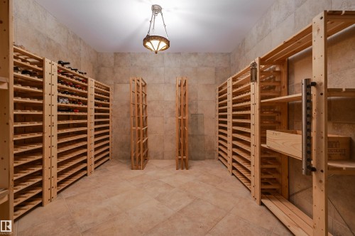 28 Riverside Crescent, Edmonton, AB - Indoor Photo Showing Other Room