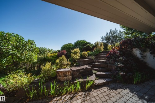 28 Riverside Crescent, Edmonton, AB - Outdoor