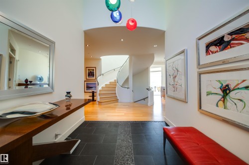 28 Riverside Crescent, Edmonton, AB - Indoor Photo Showing Other Room