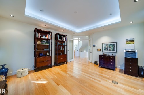 28 Riverside Crescent, Edmonton, AB - Indoor