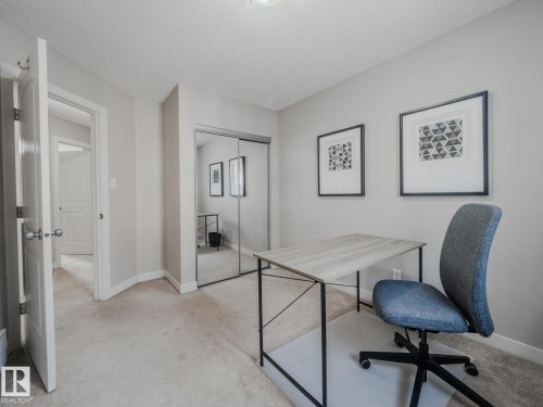 35 12004 22 Avenue, Edmonton, AB - Indoor Photo Showing Other Room