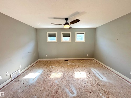 17615 77 Street, Edmonton, AB - Indoor Photo Showing Other Room