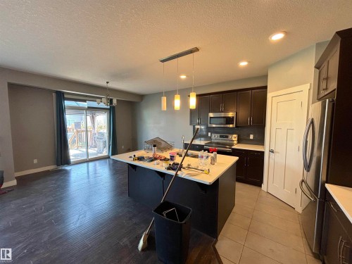 17615 77 Street, Edmonton, AB - Indoor Photo Showing Kitchen
