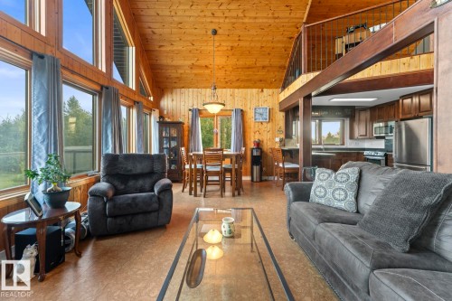 43123 Twp Rd 642A, Rural Bonnyville M.D., AB - Indoor Photo Showing Living Room