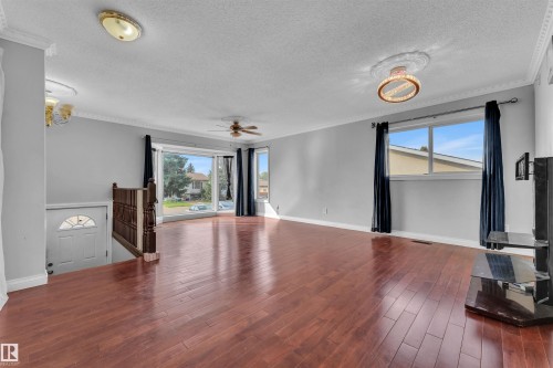 3516 19 Avenue, Edmonton, AB - Indoor