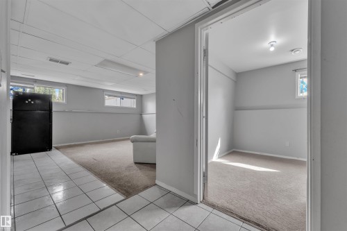 3516 19 Avenue, Edmonton, AB - Indoor