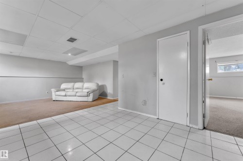 3516 19 Avenue, Edmonton, AB - Indoor Photo Showing Other Room