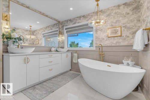 138 Twin Brooks Cove, Edmonton, AB - Indoor Photo Showing Bathroom