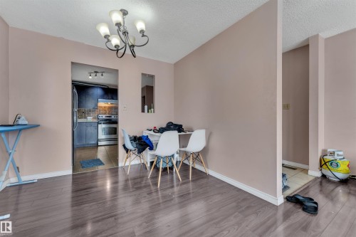 3520 19 Avenue, Edmonton, AB - Indoor Photo Showing Dining Room
