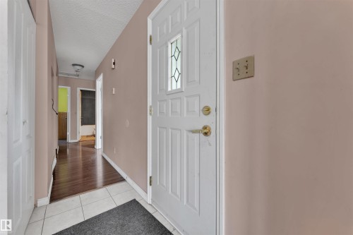3520 19 Avenue, Edmonton, AB - Indoor Photo Showing Other Room