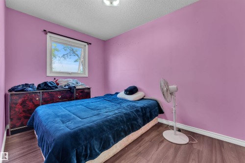 3520 19 Avenue, Edmonton, AB - Indoor Photo Showing Bedroom