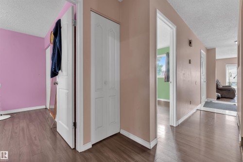 3520 19 Avenue, Edmonton, AB - Indoor Photo Showing Other Room