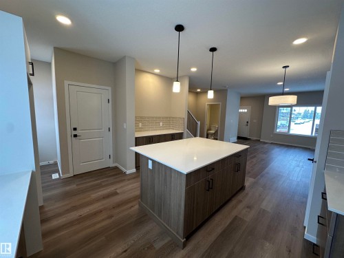 55 Sereno Lane, Fort Saskatchewan, AB - Indoor Photo Showing Kitchen