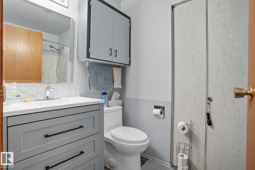 6309 49 St, Rural Wetaskiwin County, AB - Indoor Photo Showing Bathroom