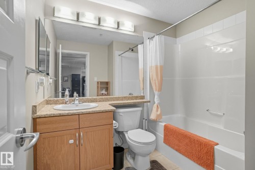 209 11615 Ellerslie Road, Edmonton, AB - Indoor Photo Showing Bathroom