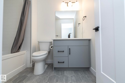 56 Brazeau Drive, Devon, AB - Indoor Photo Showing Bathroom