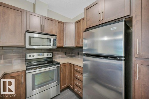 140 308 Ambleside Link, Edmonton, AB - Indoor Photo Showing Kitchen