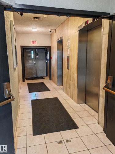 103 12831 66 Street Nw, Edmonton, AB - Indoor Photo Showing Other Room
