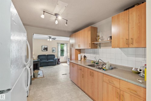 5081 4 Street, Rural Lac Ste. Anne County, AB - Indoor Photo Showing Kitchen