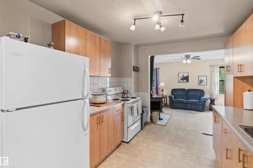5081 4 Street, Rural Lac Ste. Anne County, AB - Indoor Photo Showing Kitchen With Double Sink