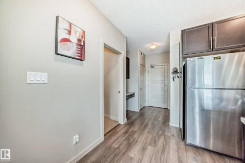 327 508 Griesbach Parade, Edmonton, AB - Indoor