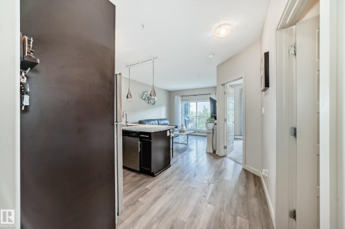 327 508 Griesbach Parade, Edmonton, AB - Indoor