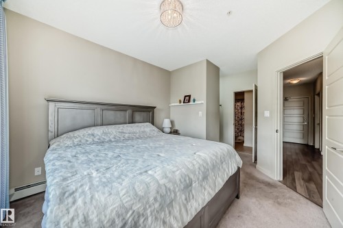 327 508 Griesbach Parade, Edmonton, AB - Indoor Photo Showing Bedroom