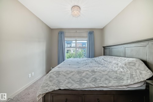 327 508 Griesbach Parade, Edmonton, AB - Indoor Photo Showing Bedroom
