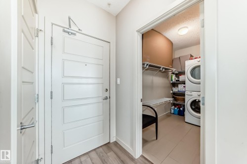 327 508 Griesbach Parade, Edmonton, AB - Indoor Photo Showing Laundry Room
