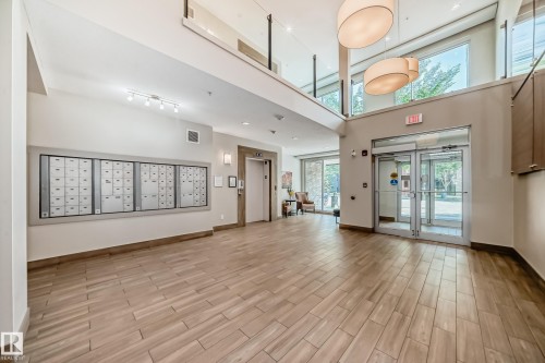 327 508 Griesbach Parade, Edmonton, AB - Indoor Photo Showing Other Room