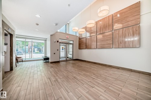 327 508 Griesbach Parade, Edmonton, AB - Indoor Photo Showing Other Room
