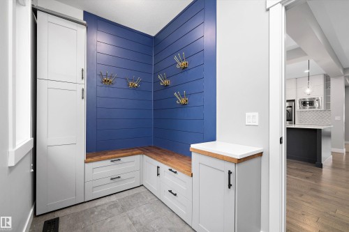 4229 Veterans Way, Edmonton, AB - Indoor