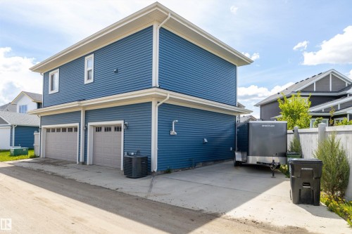 4229 Veterans Way, Edmonton, AB - Outdoor