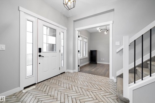 4229 Veterans Way, Edmonton, AB - Indoor Photo Showing Other Room