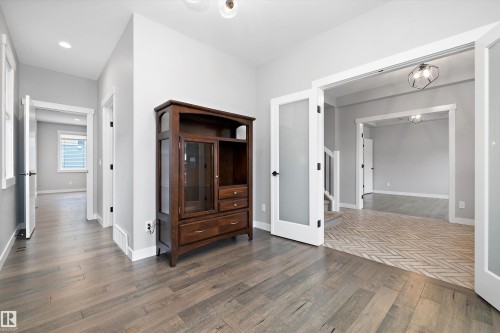 4229 Veterans Way, Edmonton, AB - Indoor Photo Showing Other Room