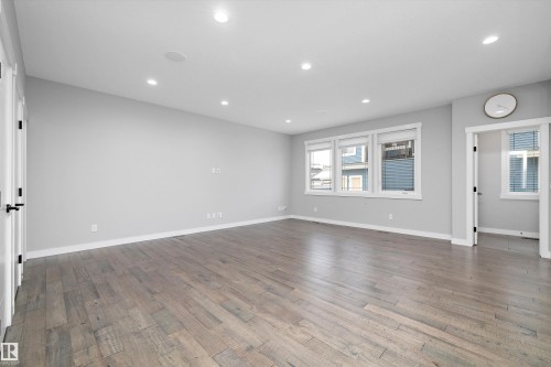 4229 Veterans Way, Edmonton, AB - Indoor Photo Showing Other Room
