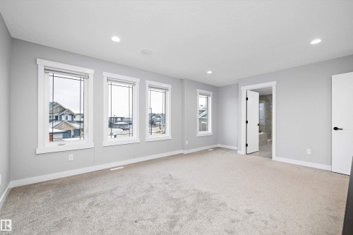 4229 Veterans Way, Edmonton, AB - Indoor Photo Showing Other Room