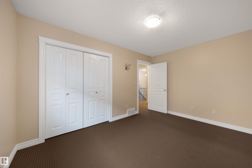 2708 Miles Place, Edmonton, AB - Indoor Photo Showing Other Room